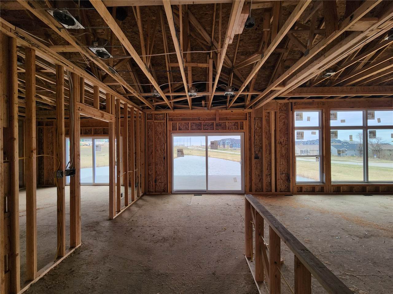 https://bt-photos.global.ssl.fastly.net/cedarrapids/1280_boomver_1_2602240-2.jpg