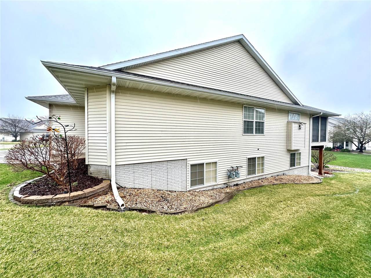 https://bt-photos.global.ssl.fastly.net/cedarrapids/orig_boomver_1_2602242-2.jpg