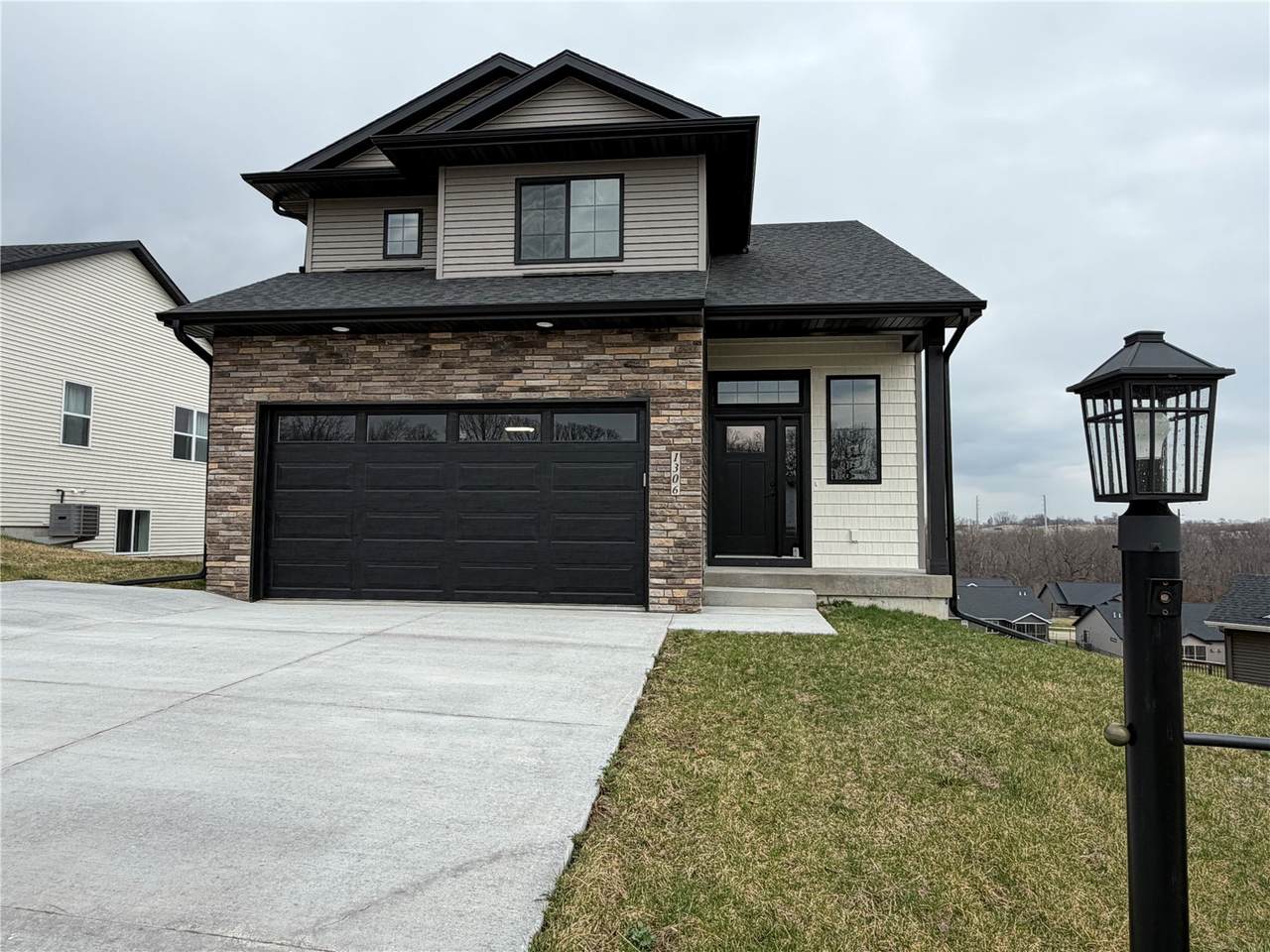 1306 Gable Way - Photo 1
