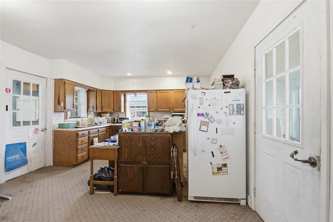 https://bt-photos.global.ssl.fastly.net/cedarrapids/1280_boomver_1_2602282-2.jpg