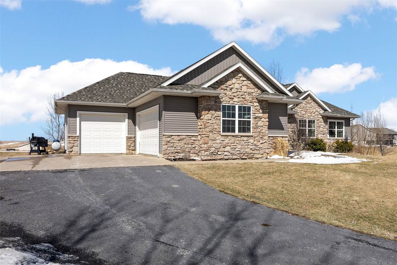 https://bt-photos.global.ssl.fastly.net/cedarrapids/1280_boomver_1_2602315-2.jpg