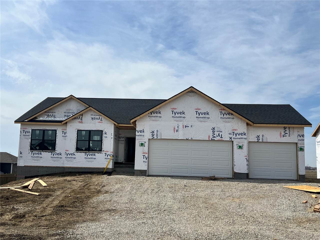 1435 Cardinal Drive - Photo 1