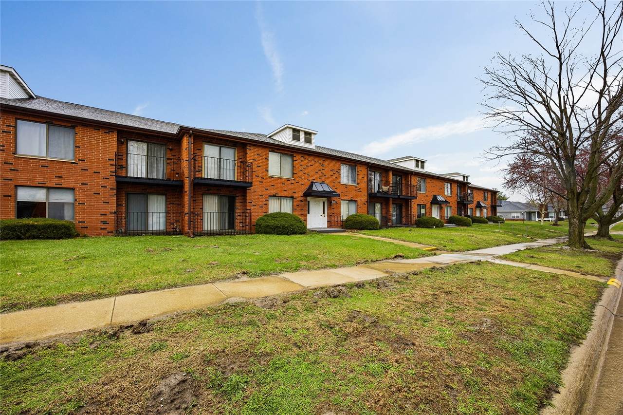 830 Kerry Lane - Photo 1