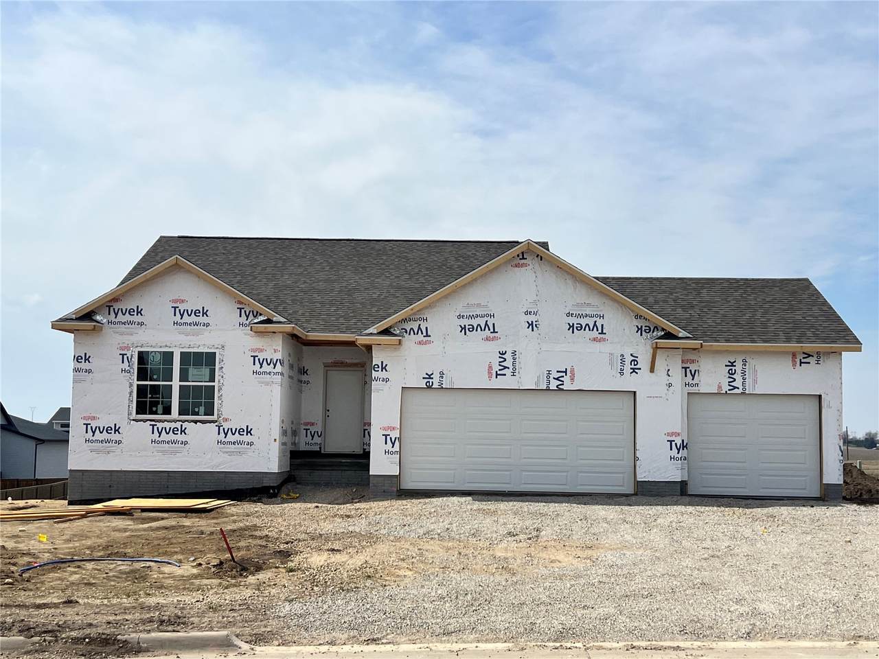 1443 Cardinal Drive - Photo 1