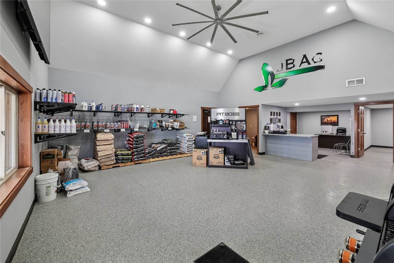 405 5th Avenue - Photo 1