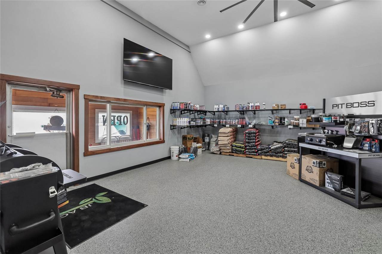 https://bt-photos.global.ssl.fastly.net/cedarrapids/1280_boomver_1_2602400-2.jpg