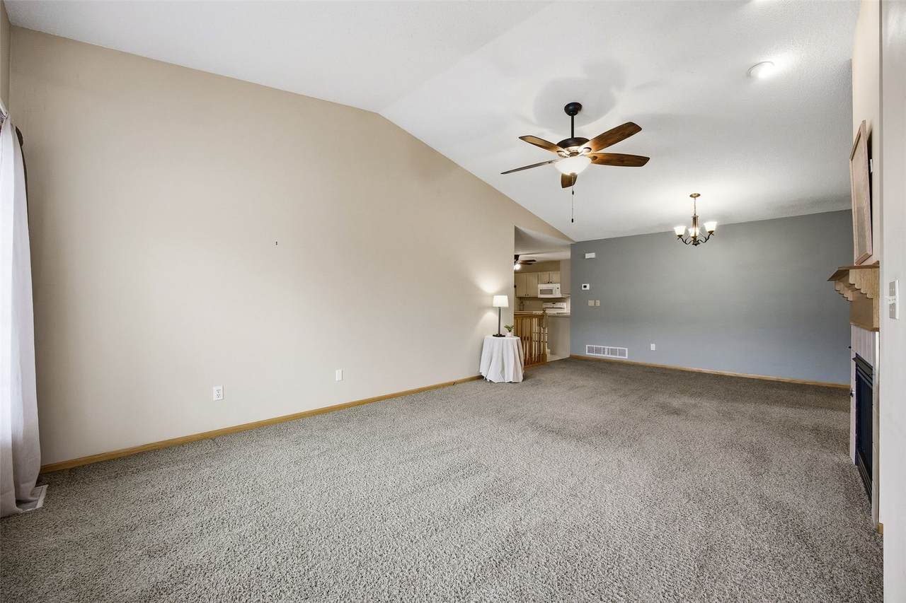 https://bt-photos.global.ssl.fastly.net/cedarrapids/1280_boomver_1_2602425-2.jpg