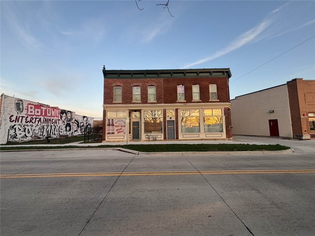https://bt-photos.global.ssl.fastly.net/cedarrapids/1280_boomver_1_2602504-2.jpg