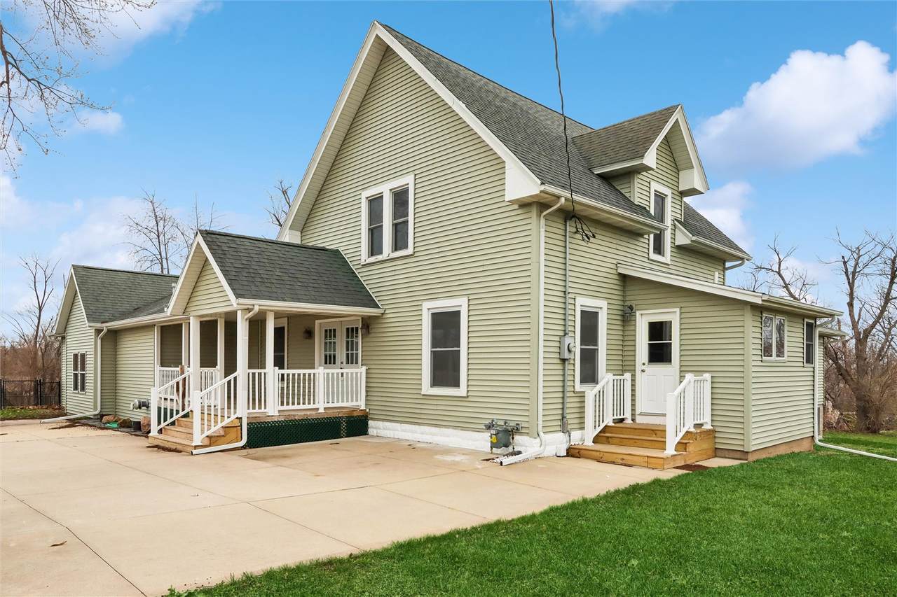 https://bt-photos.global.ssl.fastly.net/cedarrapids/1280_boomver_1_2602526-2.jpg