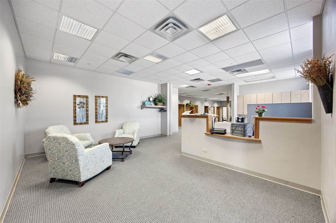 https://bt-photos.global.ssl.fastly.net/cedarrapids/1280_boomver_1_2602533-2.jpg