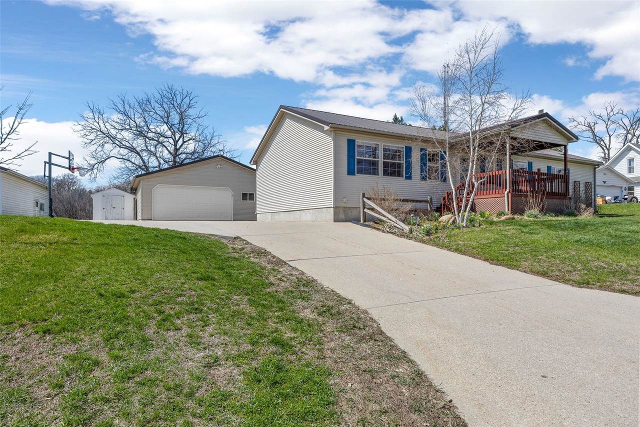 504 Linn Street - Photo 1