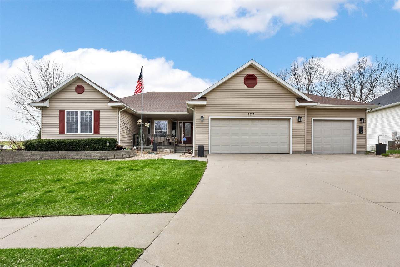 327 Hillview Drive - Photo 1