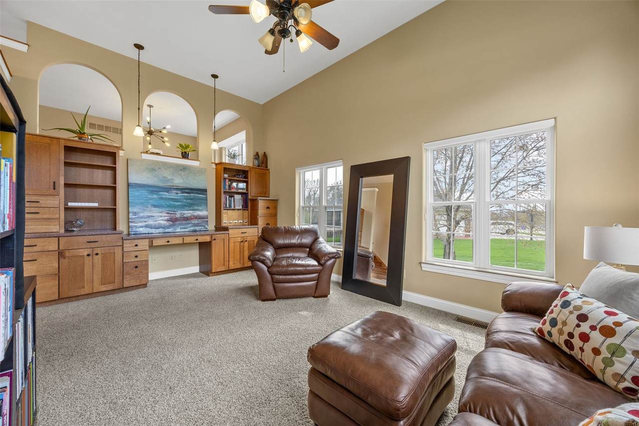 https://bt-photos.global.ssl.fastly.net/cedarrapids/1280_boomver_1_2602584-2.jpg