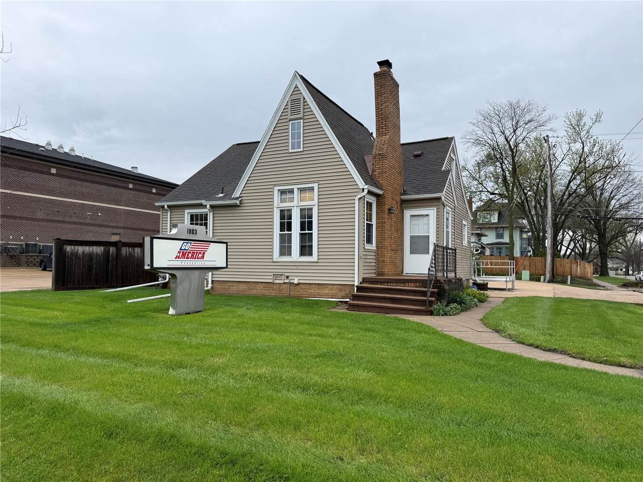1803 1st Avenue - Photo 1