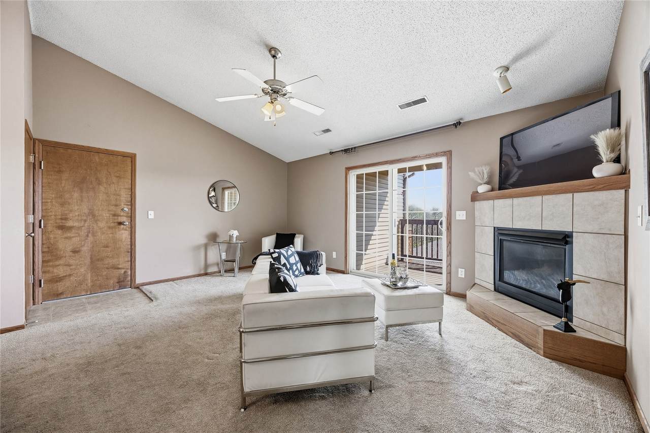 https://bt-photos.global.ssl.fastly.net/cedarrapids/1280_boomver_1_2602698-2.jpg