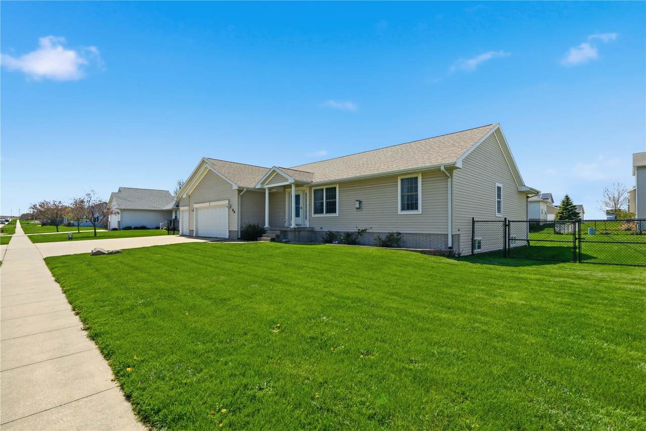 https://bt-photos.global.ssl.fastly.net/cedarrapids/1280_boomver_1_2602728-2.jpg