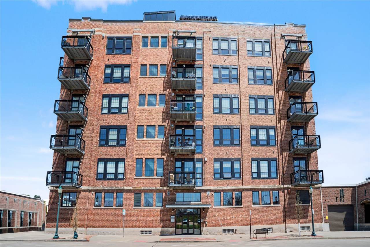 900 2nd St #208 - Photo 1