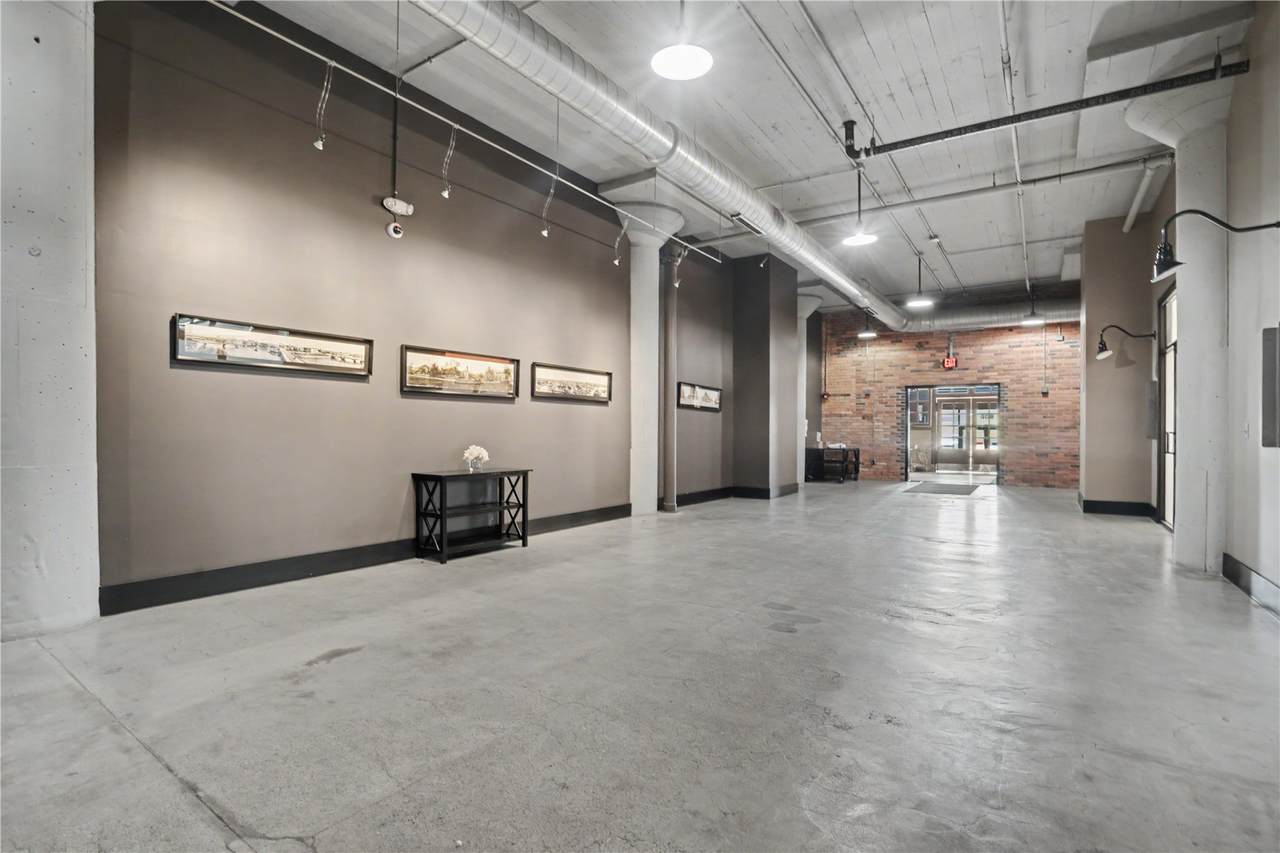 https://bt-photos.global.ssl.fastly.net/cedarrapids/1280_boomver_1_2602809-2.jpg