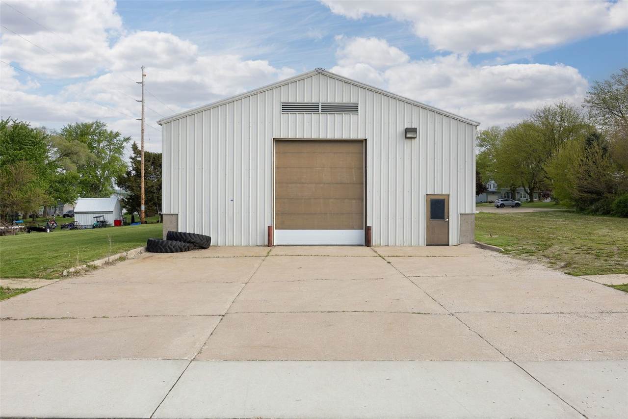 https://bt-photos.global.ssl.fastly.net/cedarrapids/1280_boomver_1_2602814-2.jpg