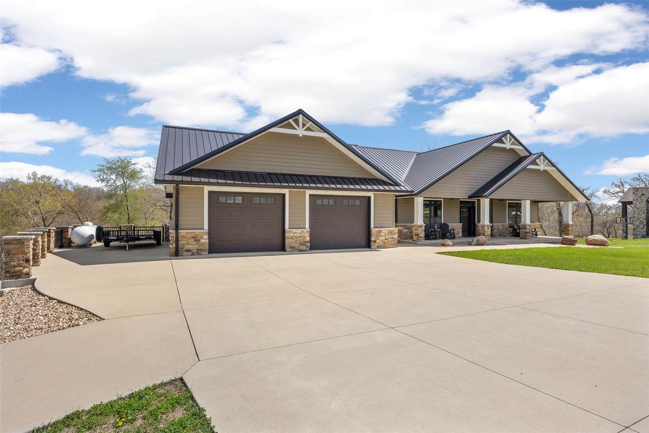 https://bt-photos.global.ssl.fastly.net/cedarrapids/1280_boomver_1_2602834-2.jpg