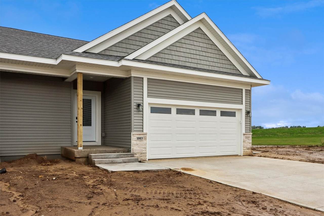 1003 Highland Trail - Photo 1