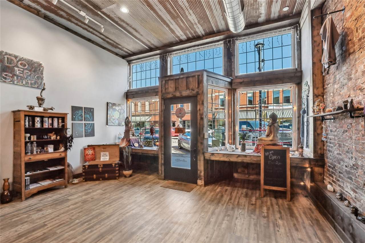 807 12th Street - Photo 1