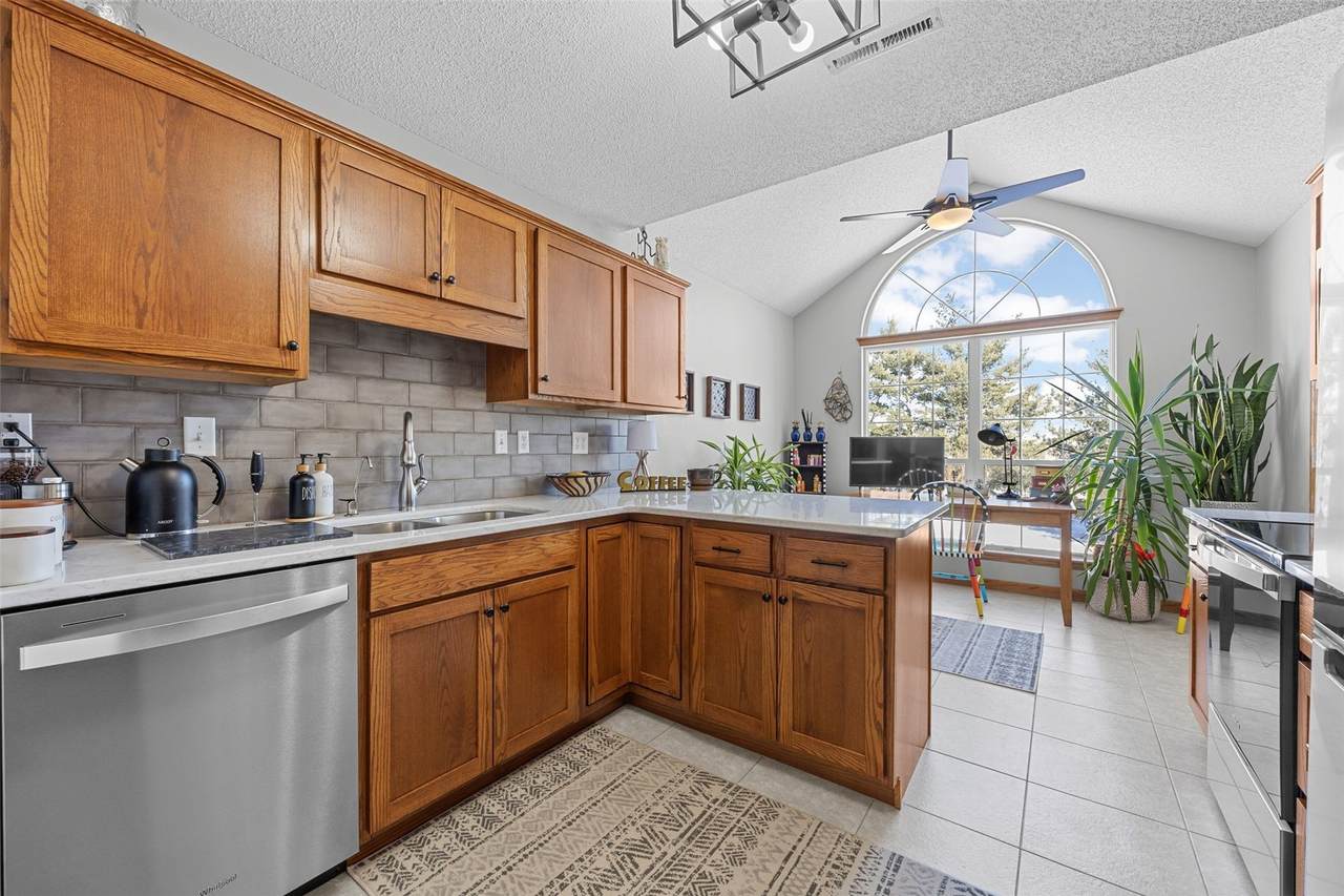 https://bt-photos.global.ssl.fastly.net/cedarrapids/1280_boomver_1_2602877-2.jpg