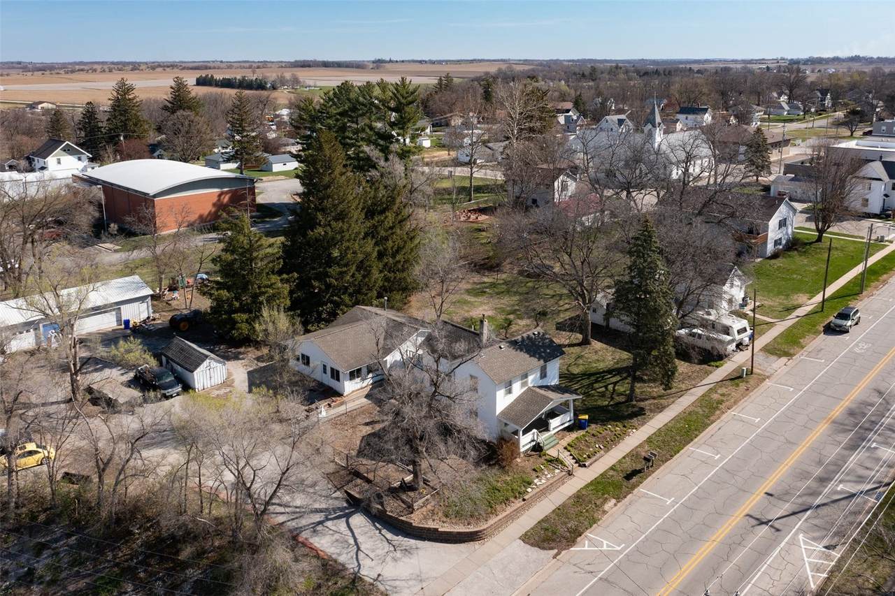 220/230 West Main St - Photo 1
