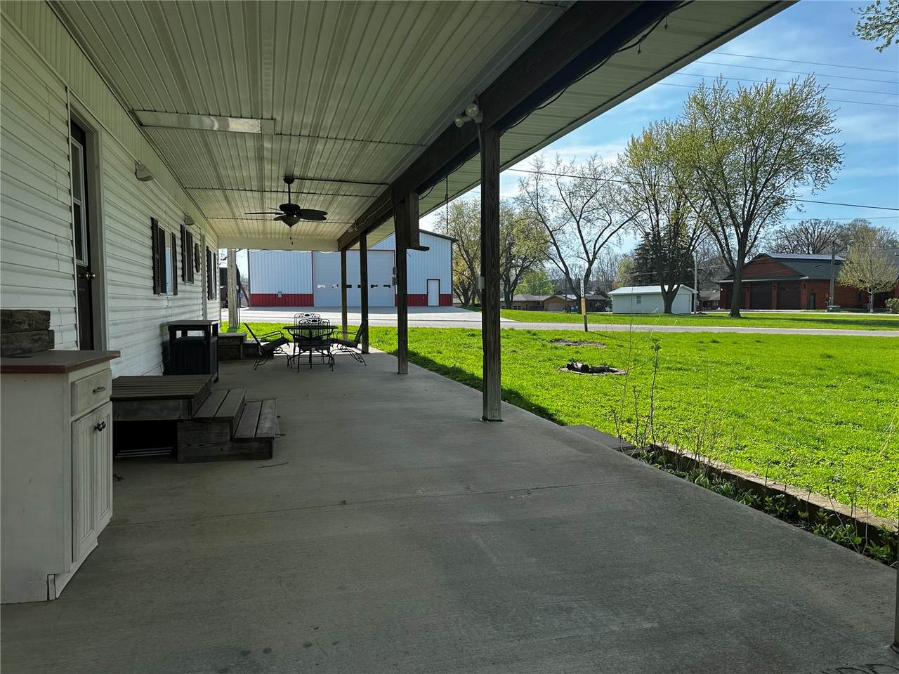 https://bt-photos.global.ssl.fastly.net/cedarrapids/1280_boomver_1_2602929-2.jpg