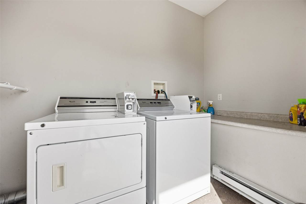 https://bt-photos.global.ssl.fastly.net/cedarrapids/1280_boomver_1_2602938-2.jpg