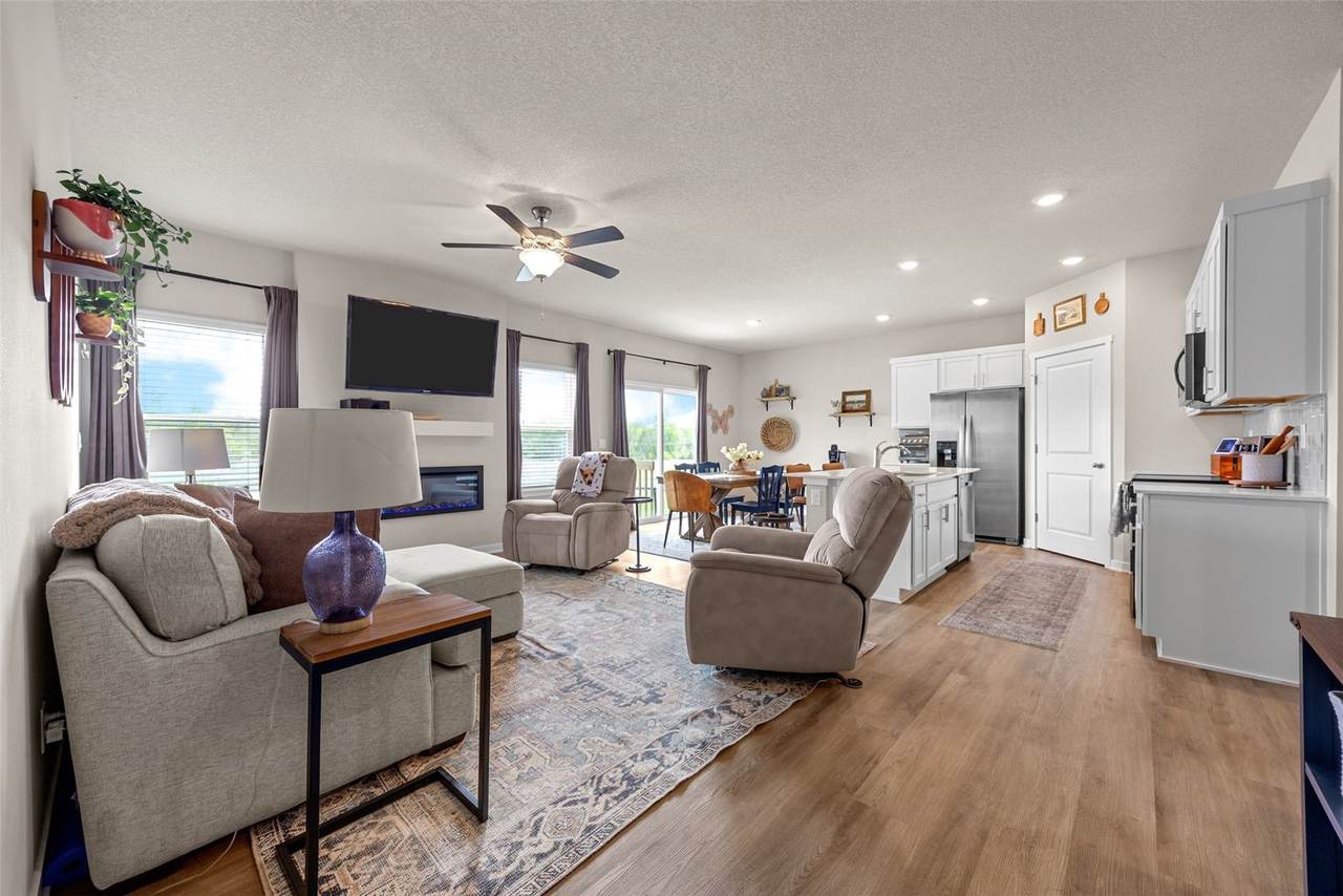 https://bt-photos.global.ssl.fastly.net/cedarrapids/1280_boomver_1_2602954-2.jpg
