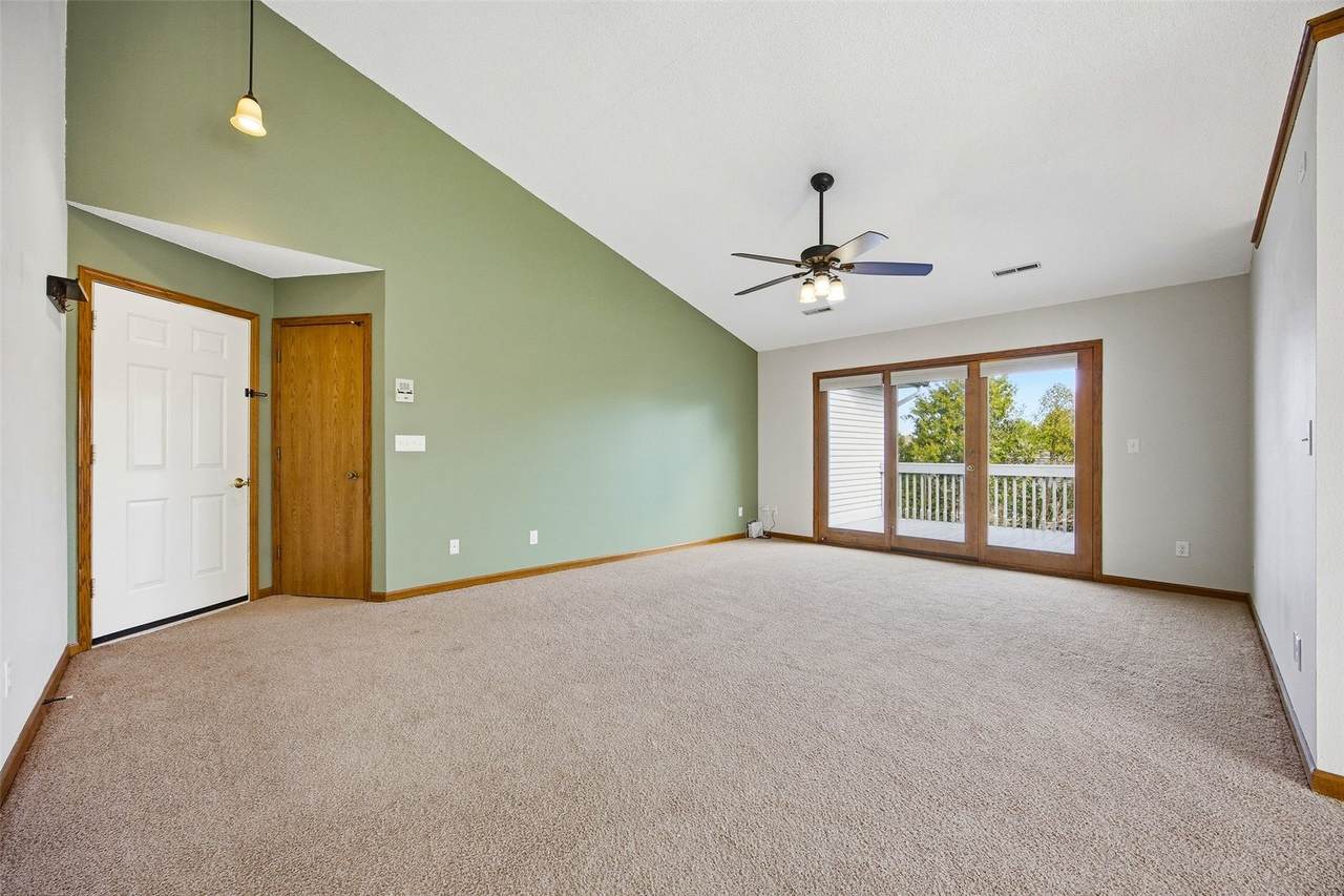 https://bt-photos.global.ssl.fastly.net/cedarrapids/1280_boomver_1_2602974-2.jpg