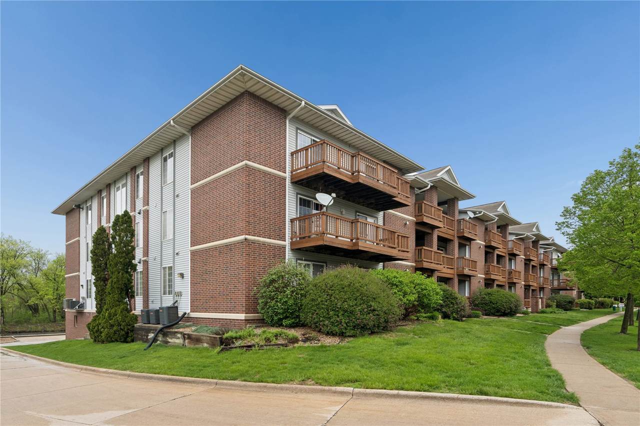 528 Westside Drive - Photo 1