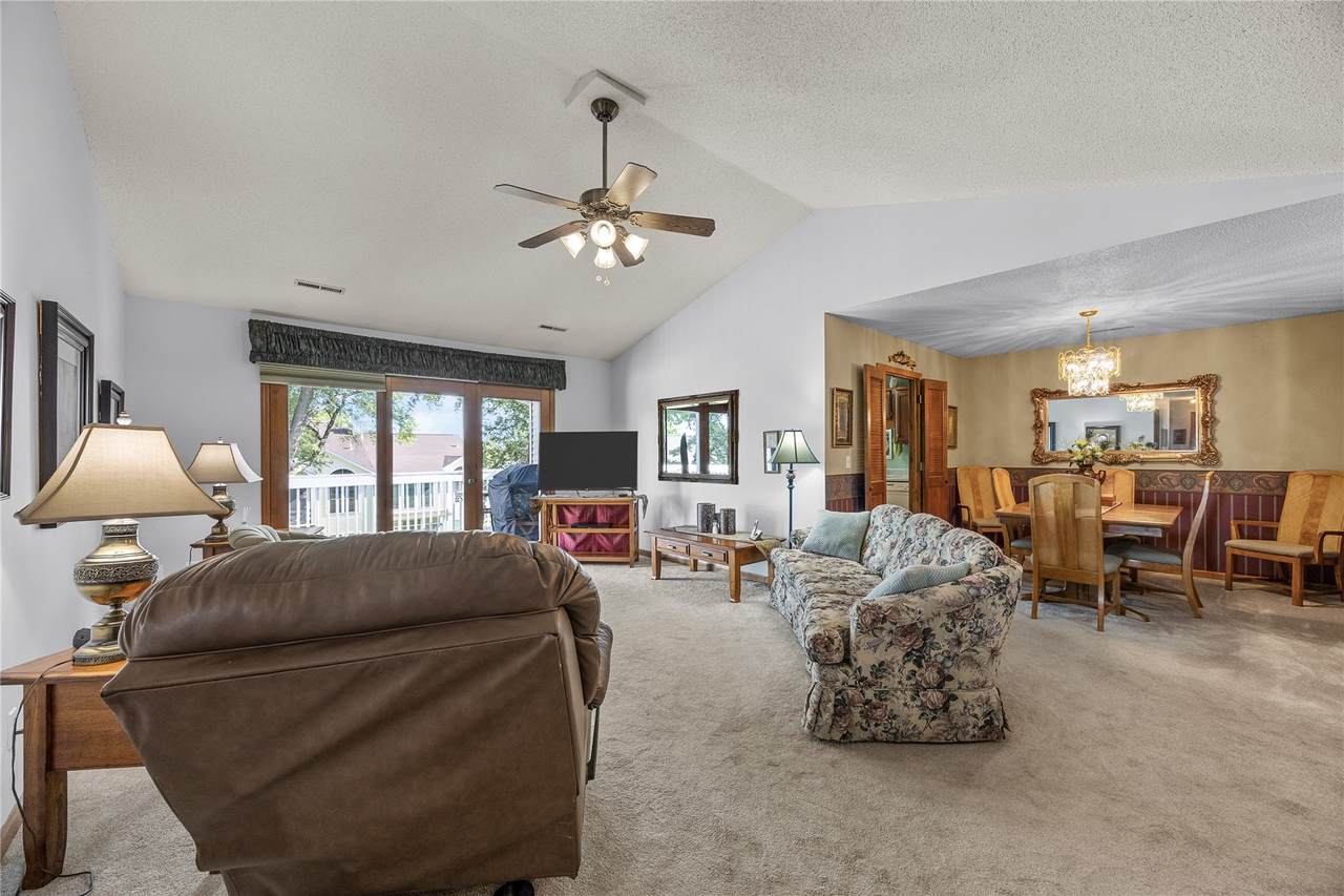 https://bt-photos.global.ssl.fastly.net/cedarrapids/1280_boomver_1_2602995-2.jpg