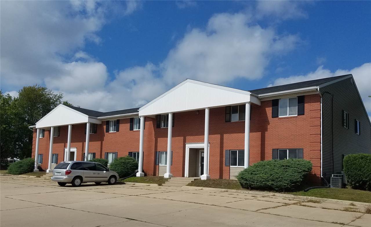 5270/5300/5340 North Park Place - Photo 1
