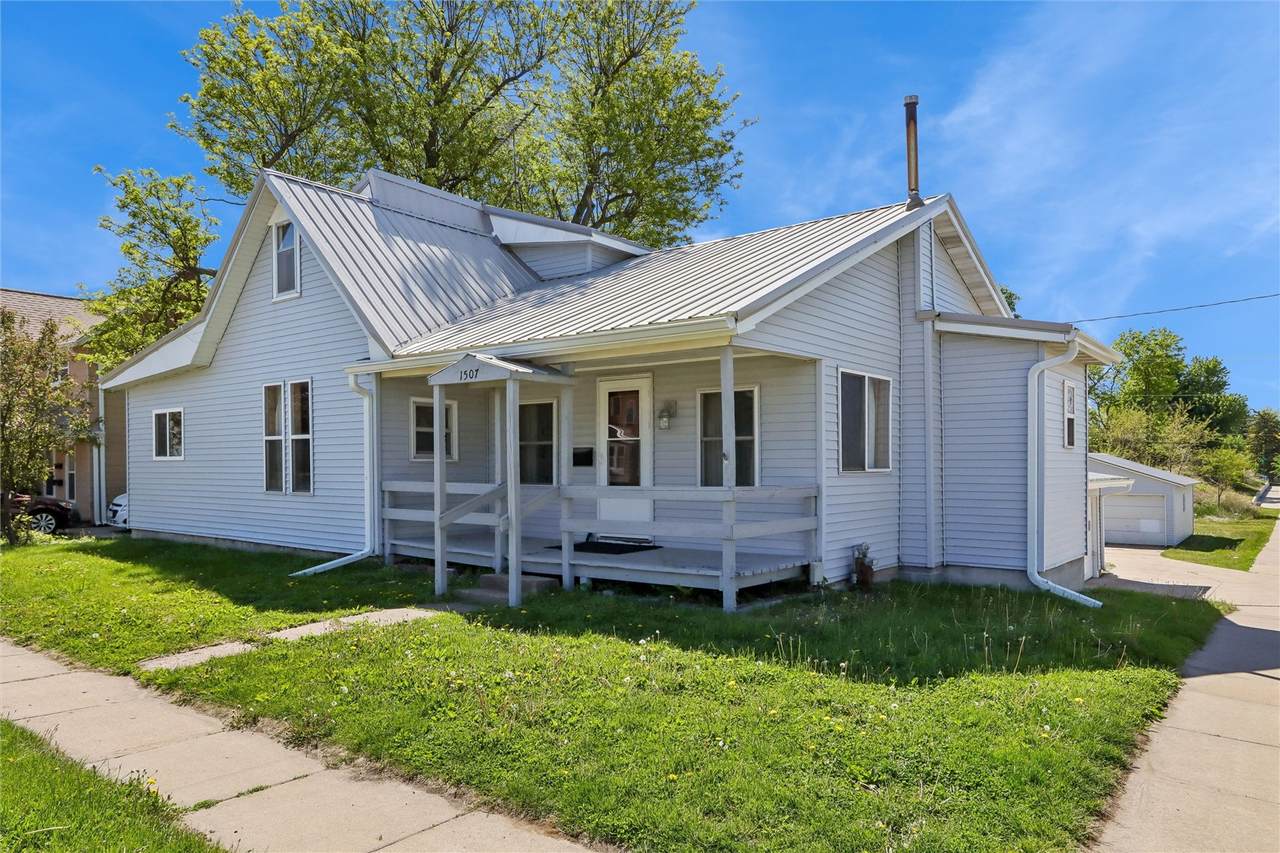 1507 5th Avenue - Photo 1