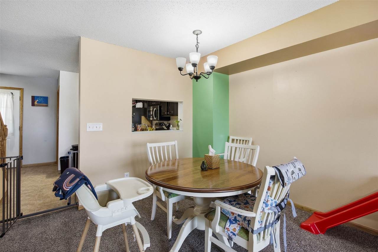 https://bt-photos.global.ssl.fastly.net/cedarrapids/1280_boomver_1_2603154-2.jpg