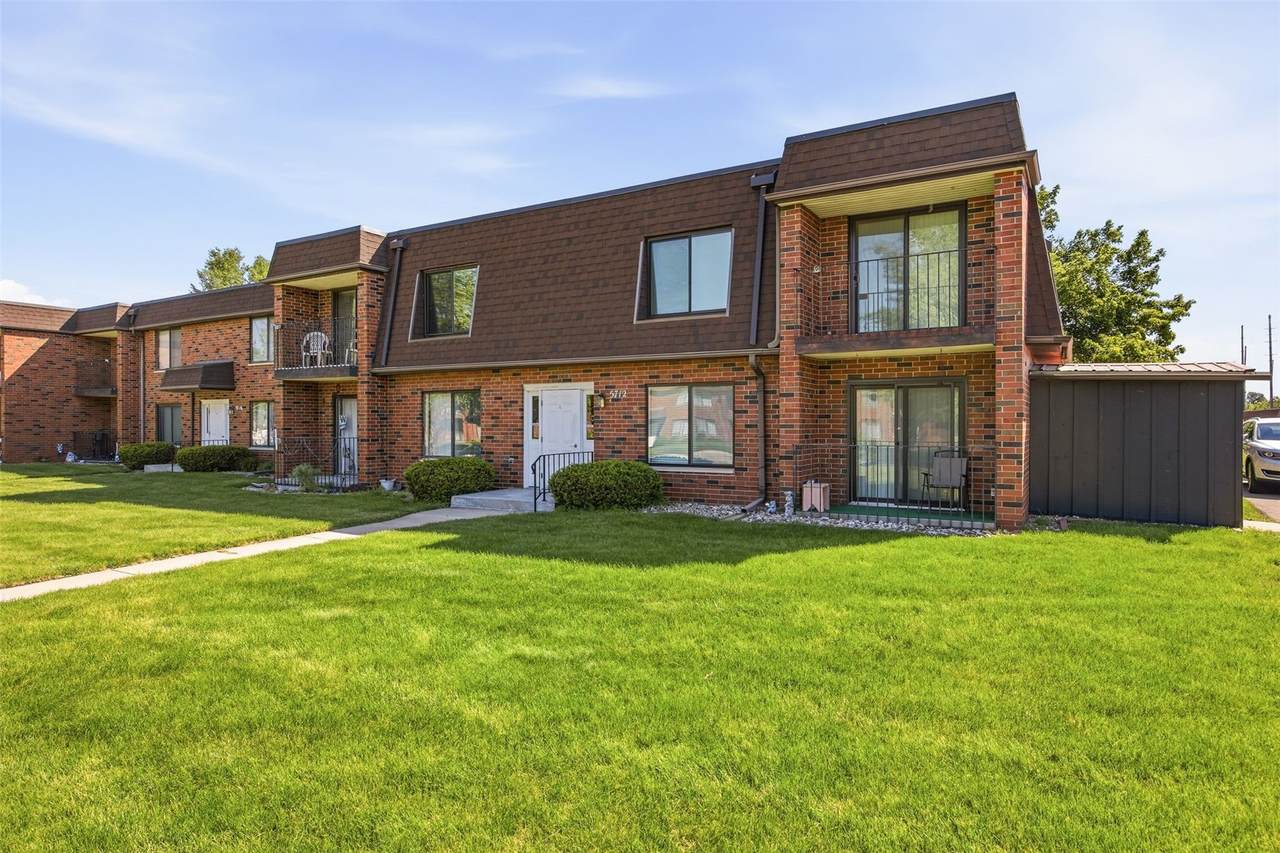 5712 Golden Court - Photo 1