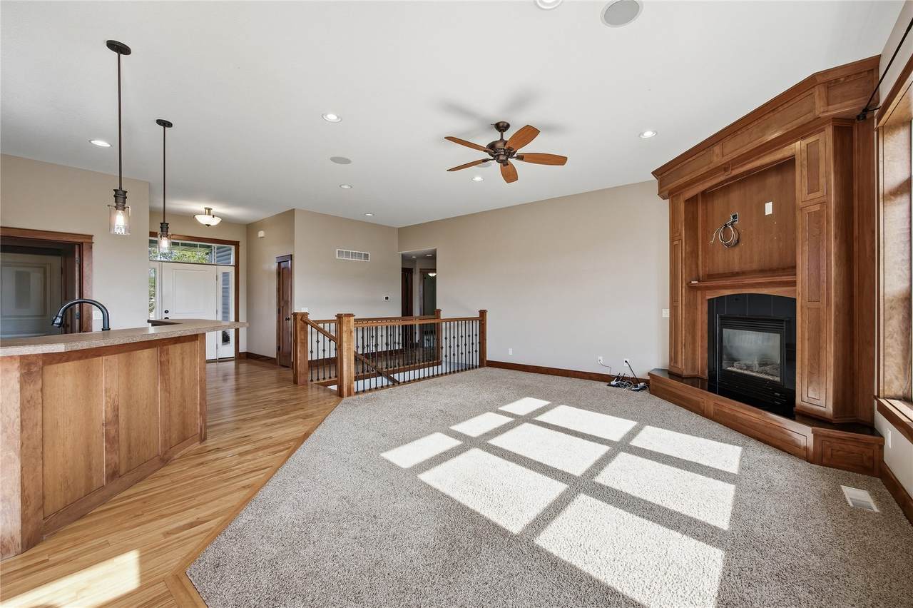 https://bt-photos.global.ssl.fastly.net/cedarrapids/1280_boomver_1_2603198-2.jpg