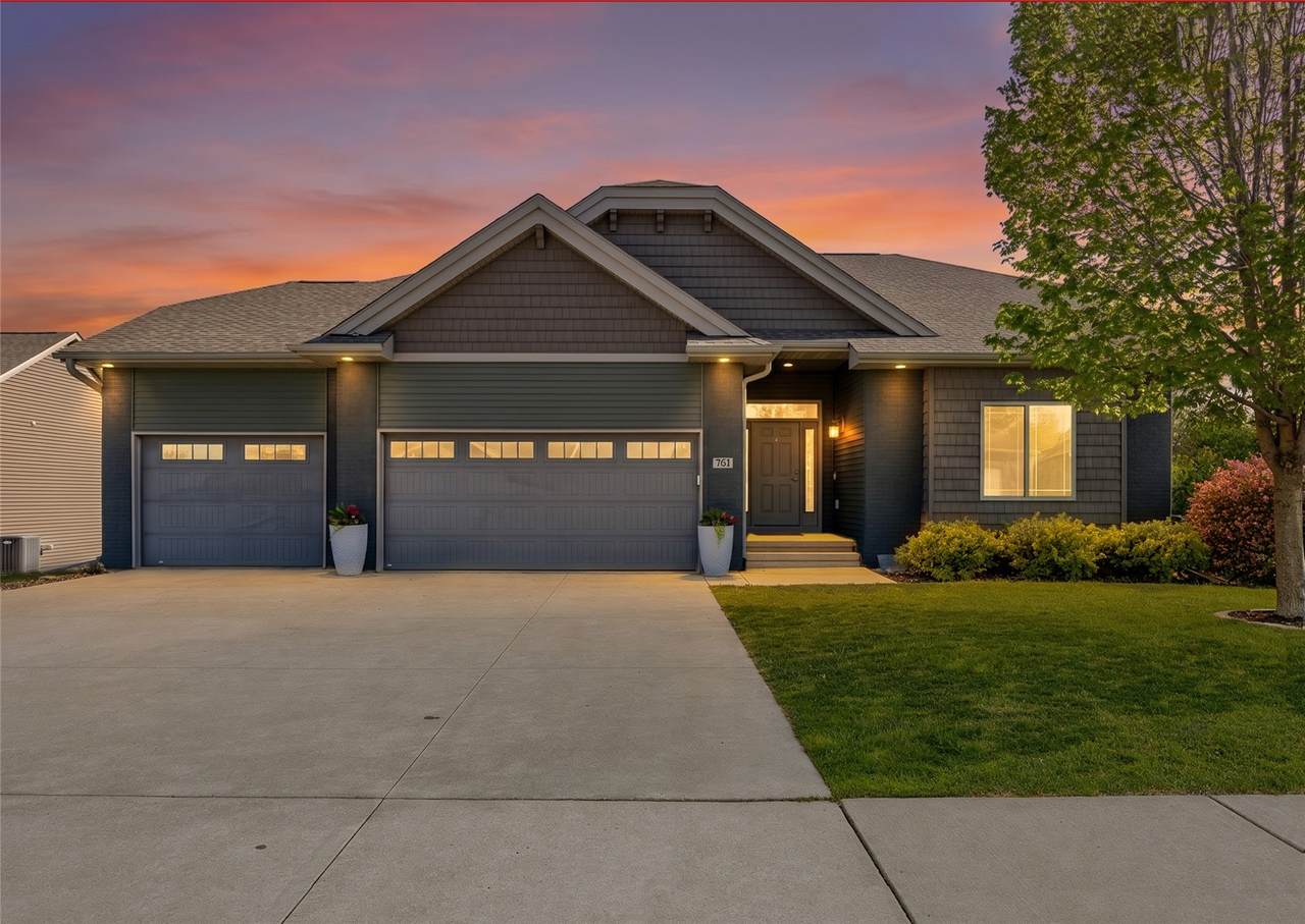 702 Raymond Drive - Photo 1
