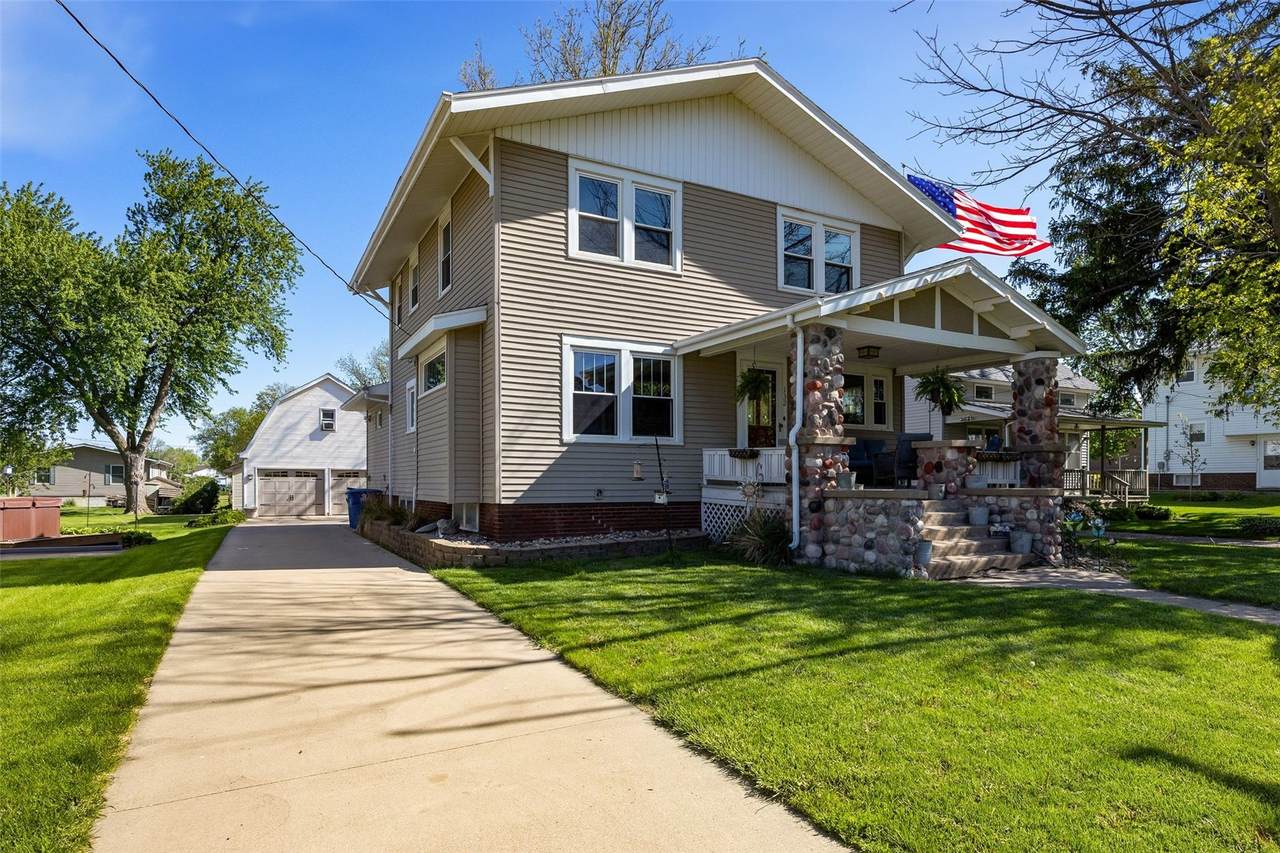 https://bt-photos.global.ssl.fastly.net/cedarrapids/1280_boomver_1_2603203-2.jpg