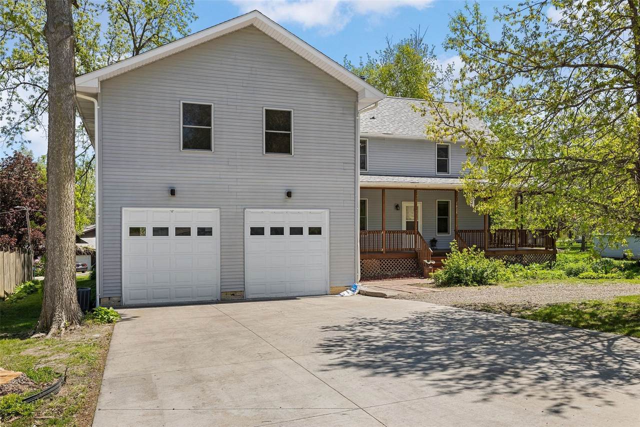 1828 Shady Ln - Photo 1