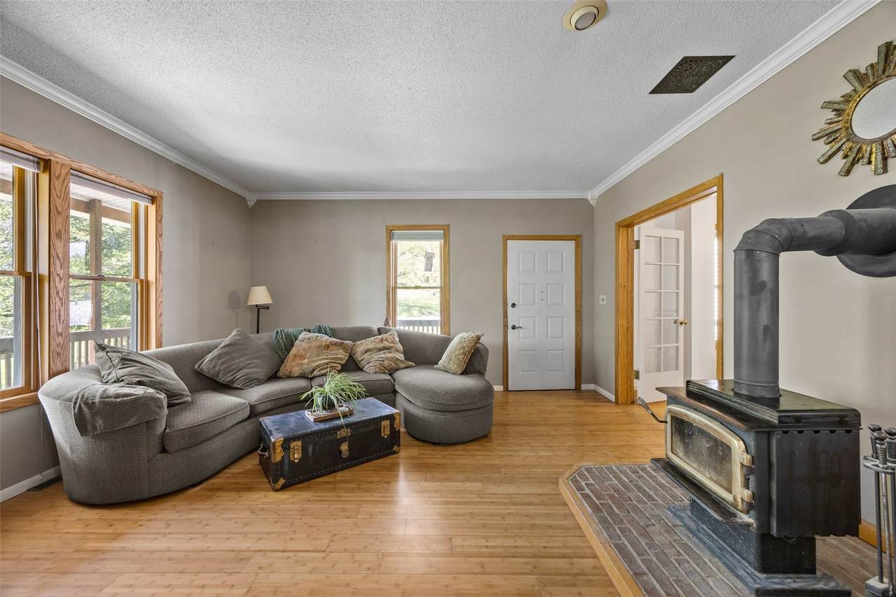 https://bt-photos.global.ssl.fastly.net/cedarrapids/1280_boomver_1_2603234-2.jpg