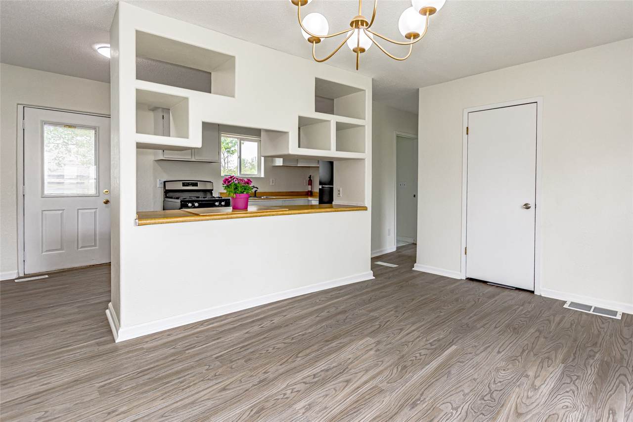 https://bt-photos.global.ssl.fastly.net/cedarrapids/1280_boomver_1_2603251-2.jpg
