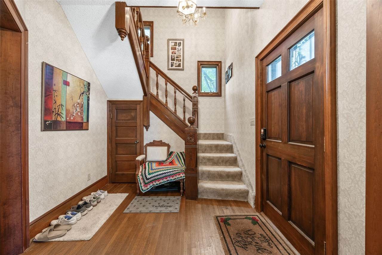 https://bt-photos.global.ssl.fastly.net/cedarrapids/1280_boomver_1_2603273-2.jpg