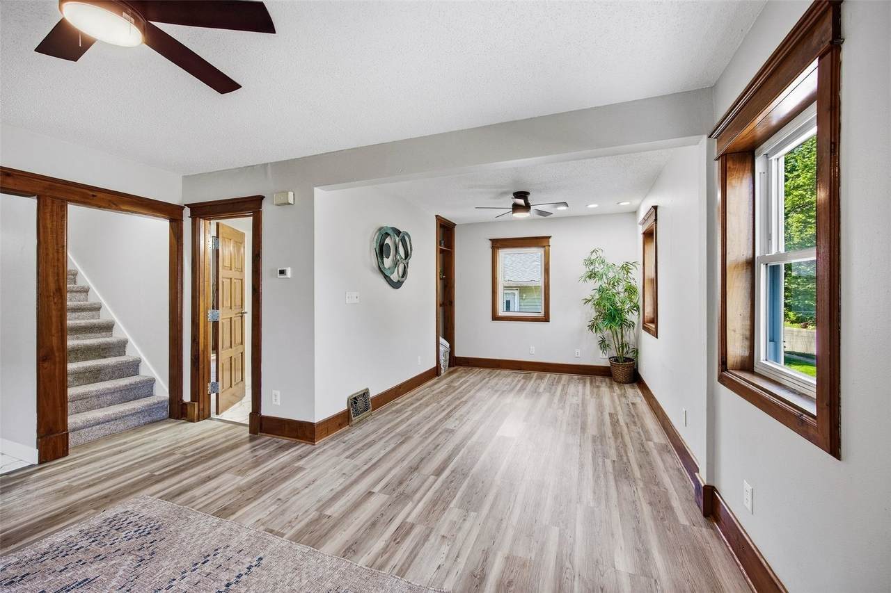 https://bt-photos.global.ssl.fastly.net/cedarrapids/1280_boomver_1_2603374-2.jpg