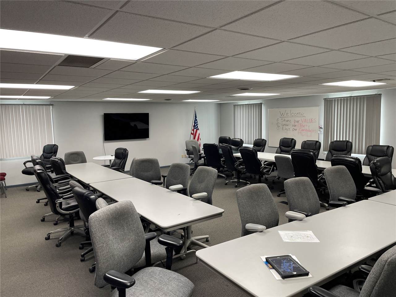 https://bt-photos.global.ssl.fastly.net/cedarrapids/1280_boomver_1_2603407-2.jpg