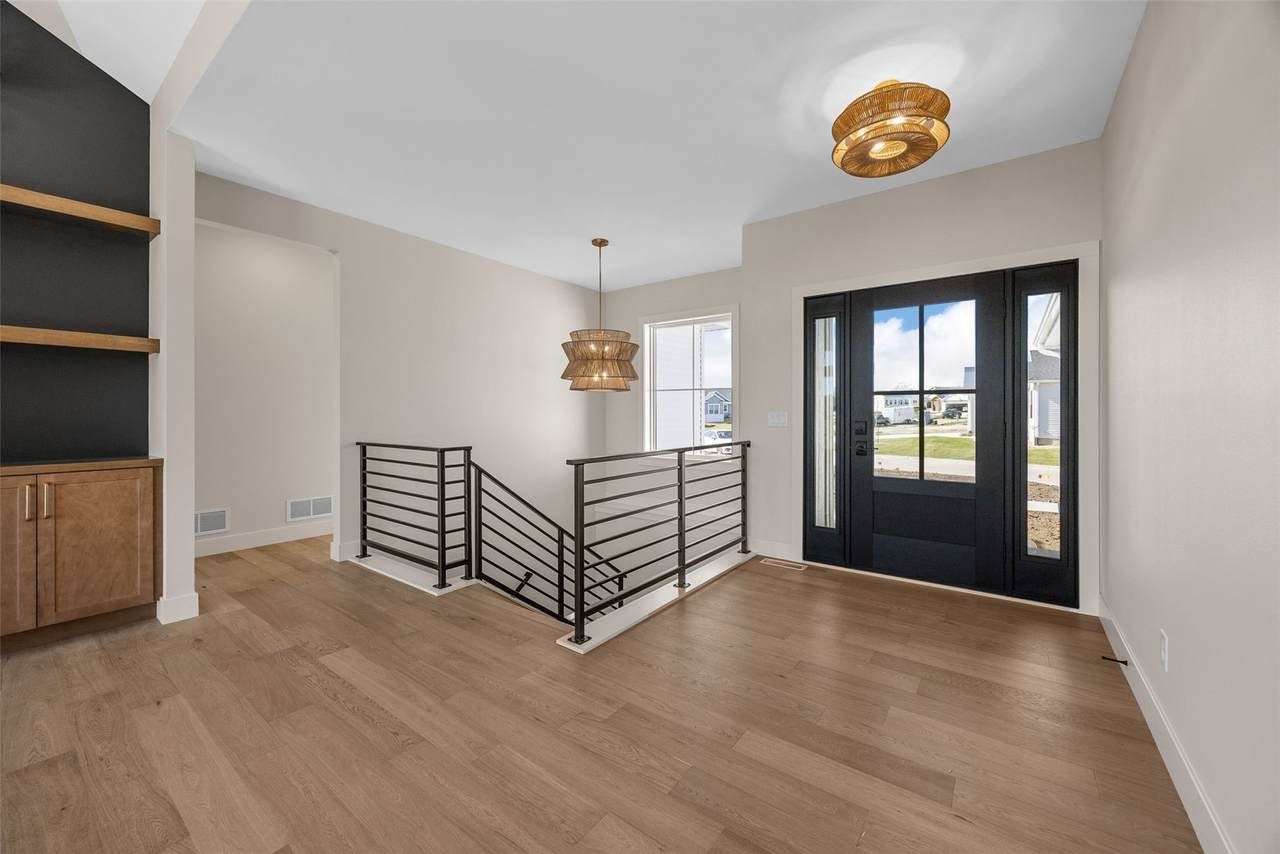 829 Longbow Court - Photo 1