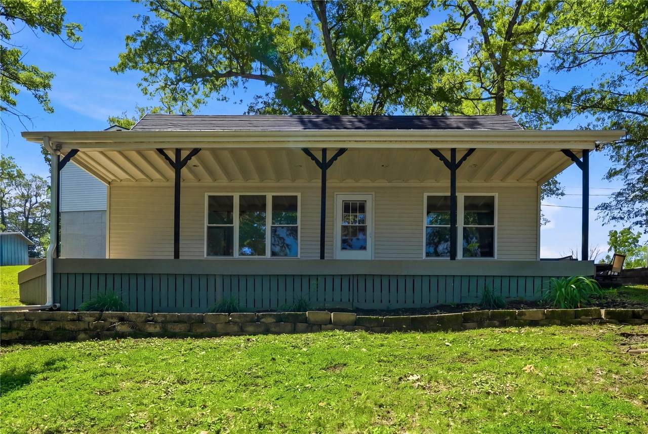 111 Cottage Ln - Photo 1
