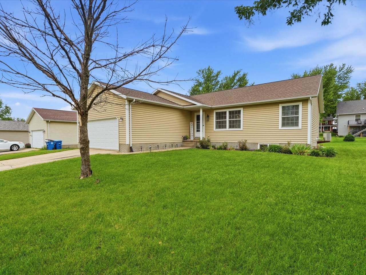 https://bt-photos.global.ssl.fastly.net/cedarrapids/1280_boomver_1_2603571-2.jpg